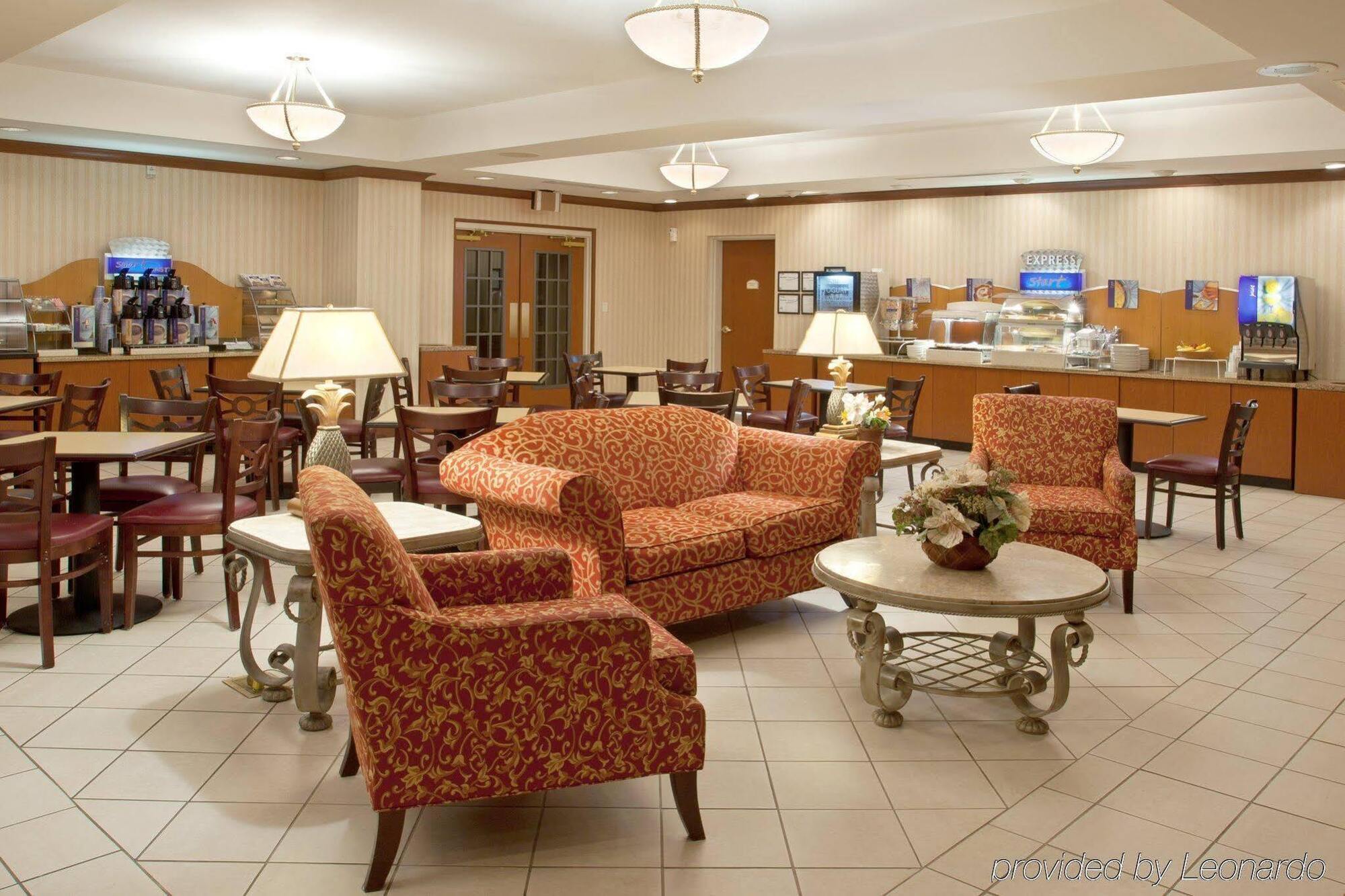 Wyndham Garden Resort 2*
